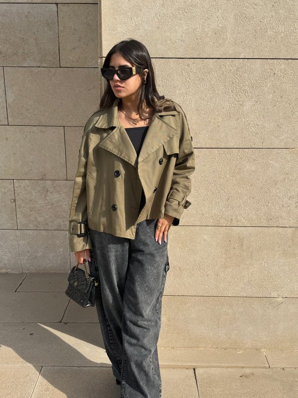 Trench coat in olive